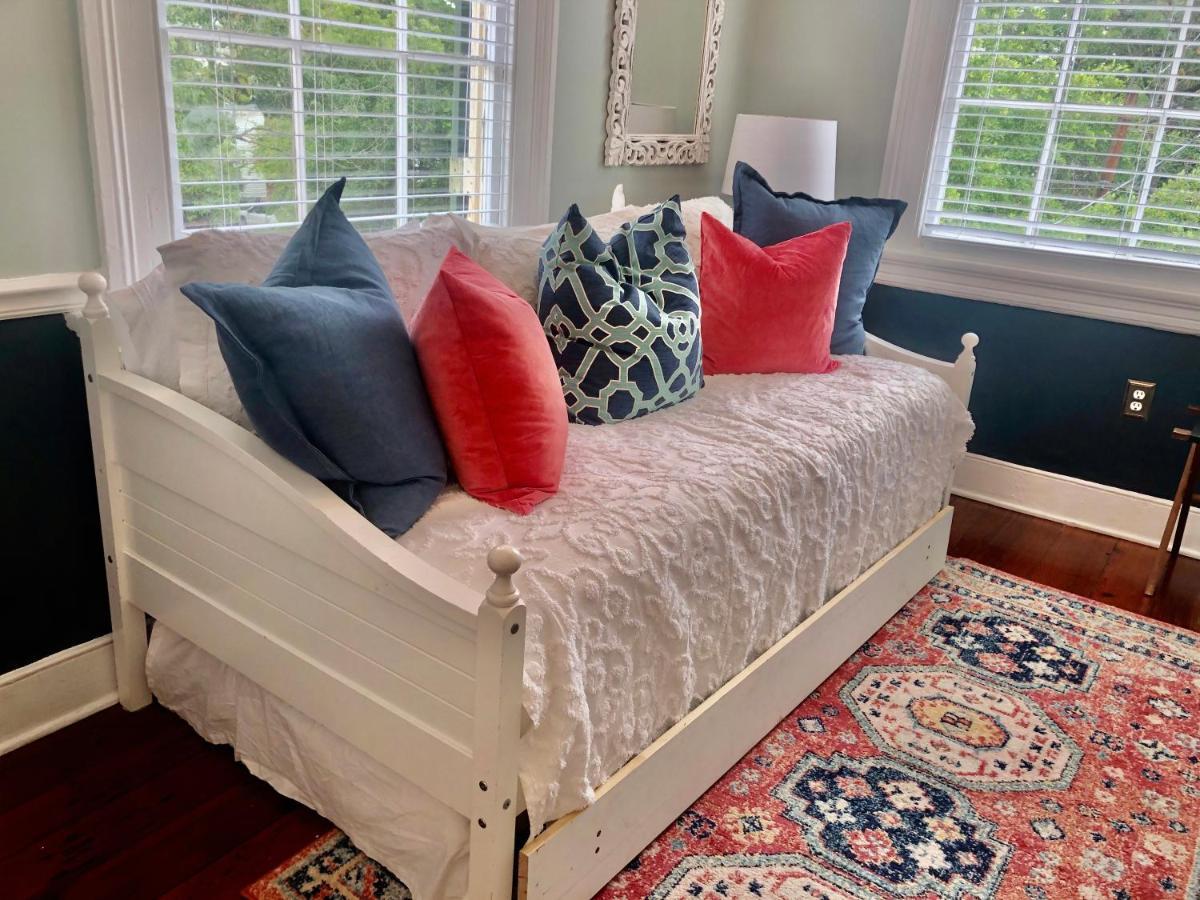 Daybed With Trundle In The Beautiful Ashley Inn 4 Blocks From King St تشارلستون المظهر الخارجي الصورة